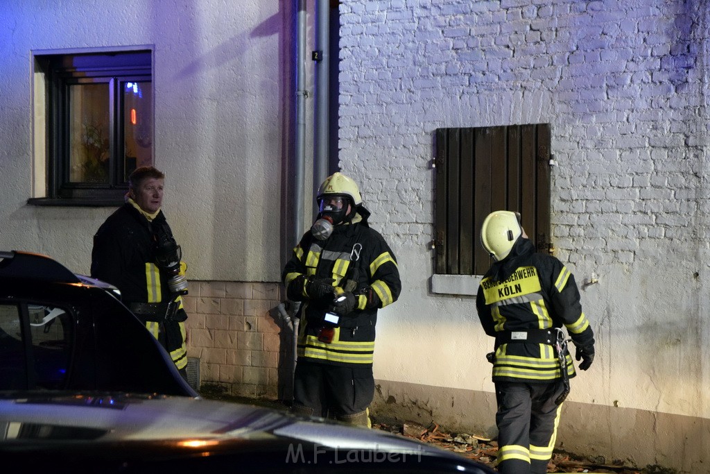 Feuer 2 Koeln Porz Langel Hinter der Kirche P150.JPG - Miklos Laubert